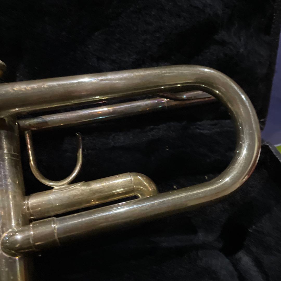シルバー トランペット ケース付き　消音器付き