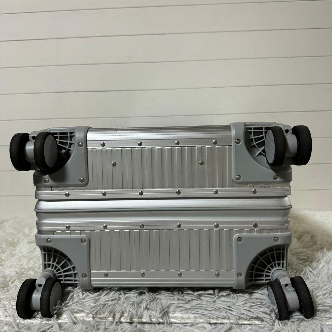未使用級✨aucentic キャリーケース　スーツケース　アルミ　トロリーケース