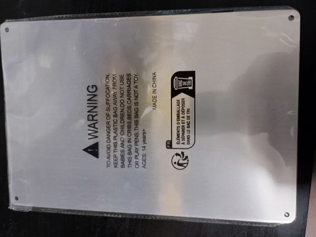 K*M様 MANNERS MAKETH MAN キングスマン 金属製のポスター？