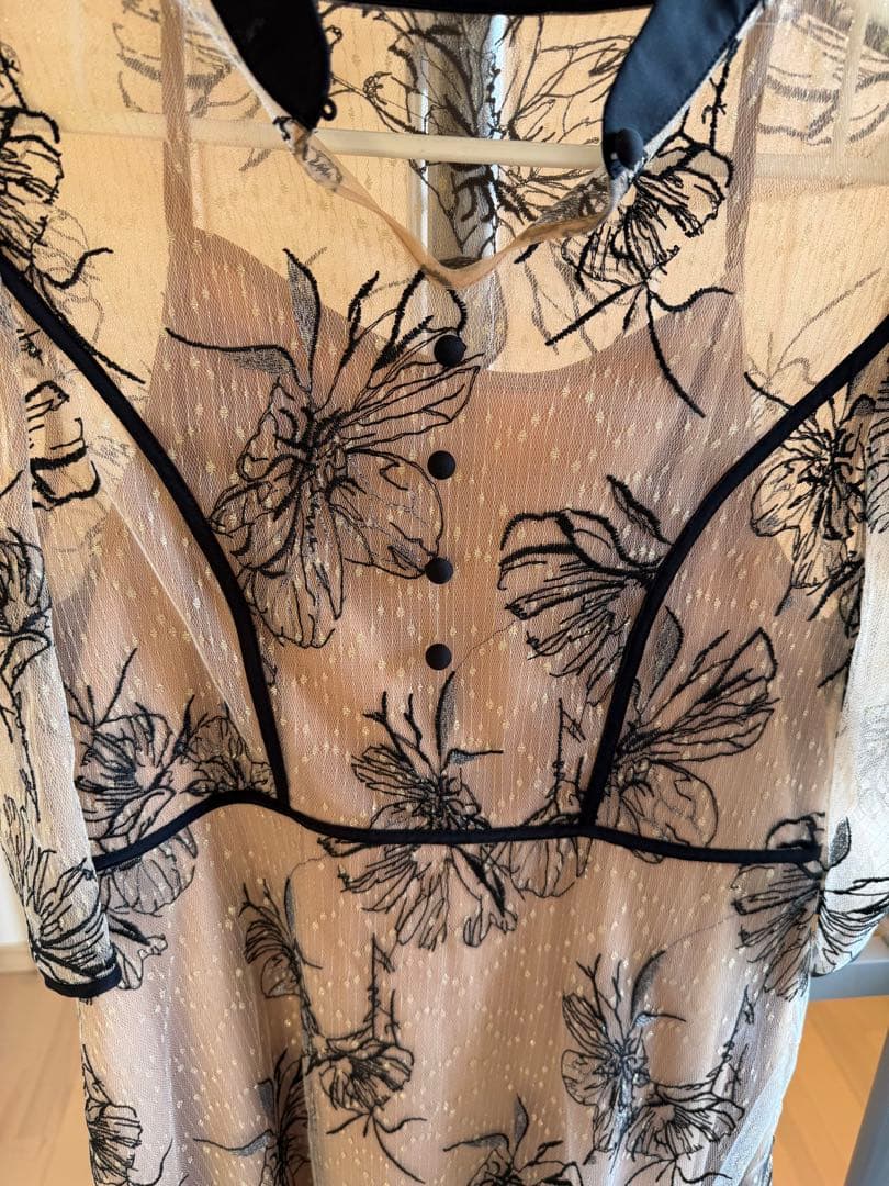 今田美桜　花柄パーティードレス 二次会 同窓会 オケージョン　leja