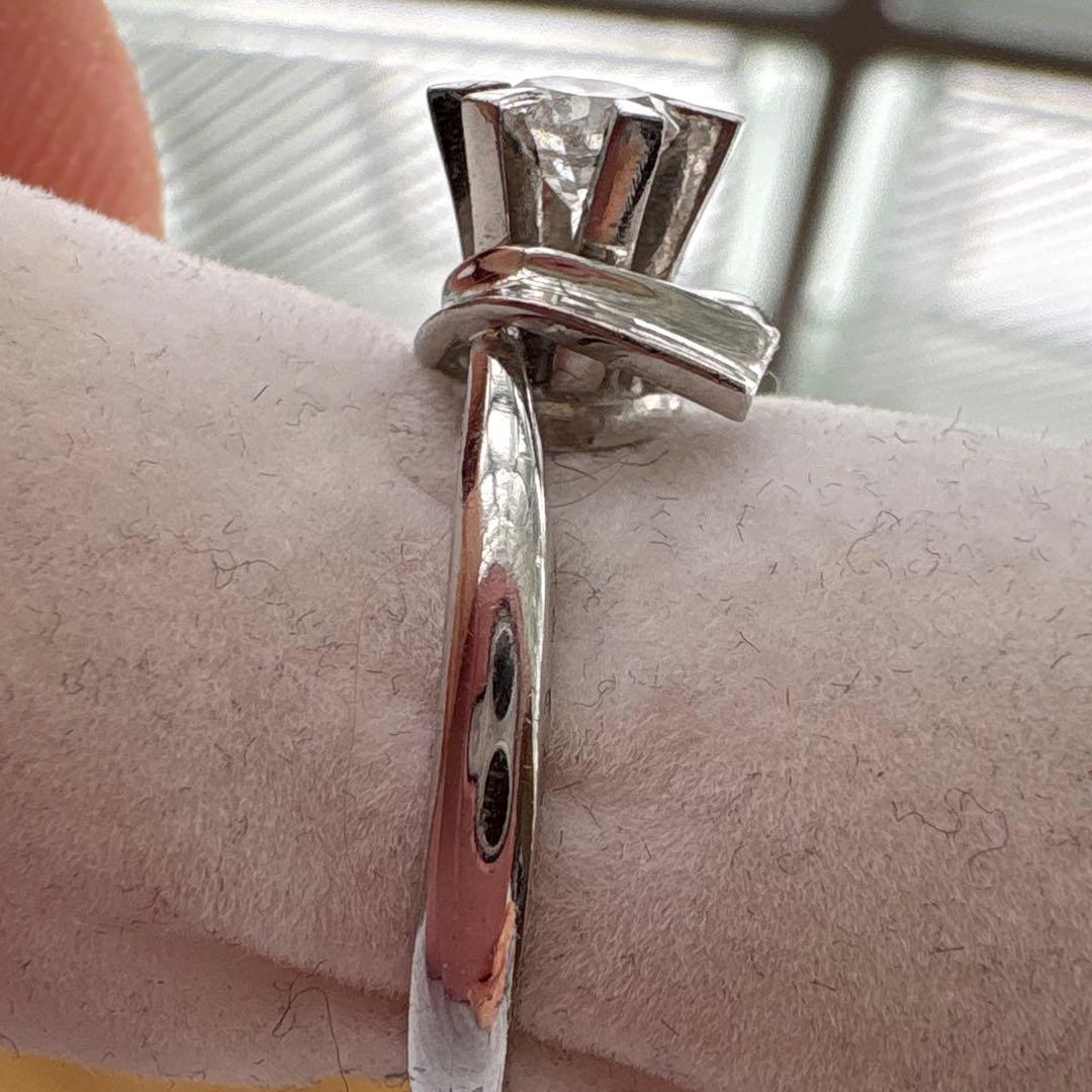 プラチナダイヤモンドリング　ダイアモンド指輪　Pt900　婚約指輪