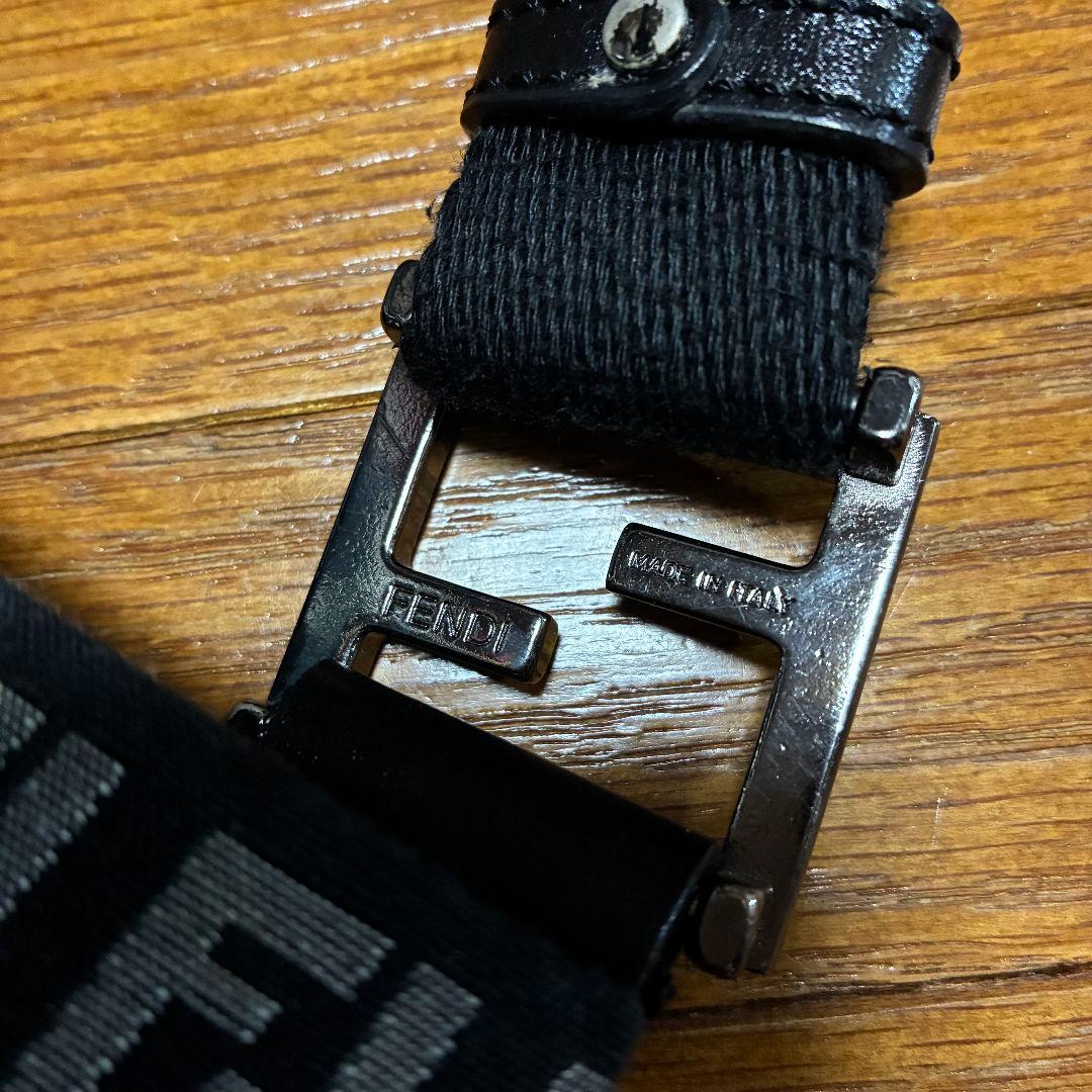 FENDIフェンディ　ズッカ柄　ショルダーバック