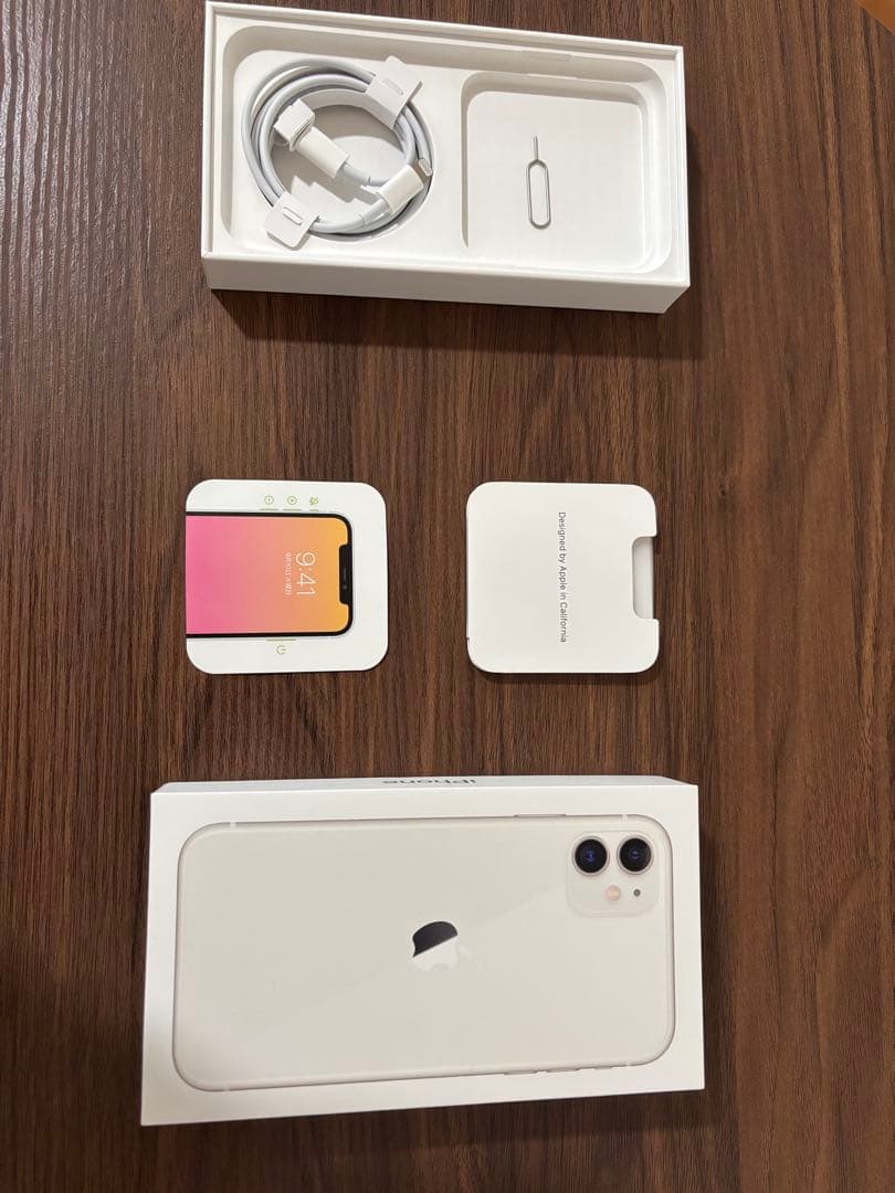 iPhone11 64GBホワイト箱付き