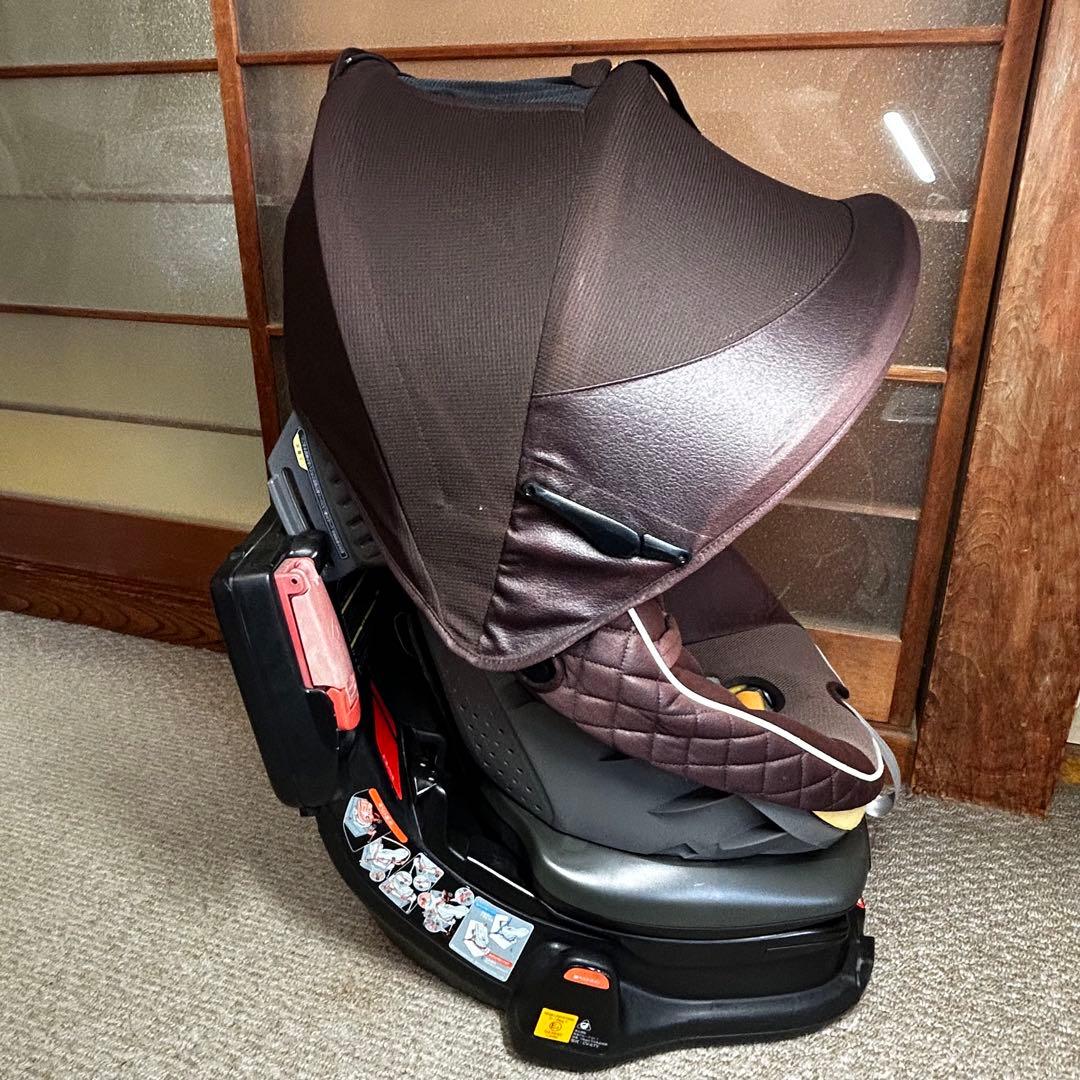 【美品】 combi コンビ ラクティアターンEG チャイルドシート