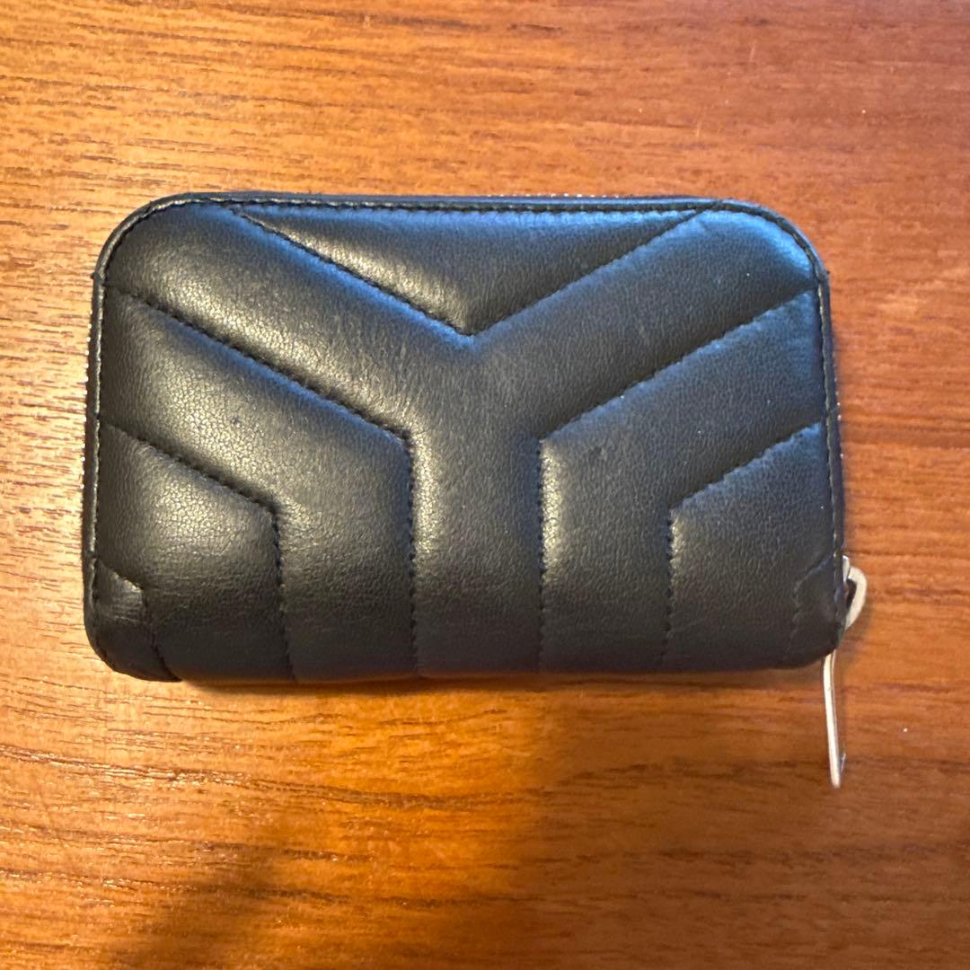 サンローラン　ルル パース　ケース　ラウンドファスナー　ブラック