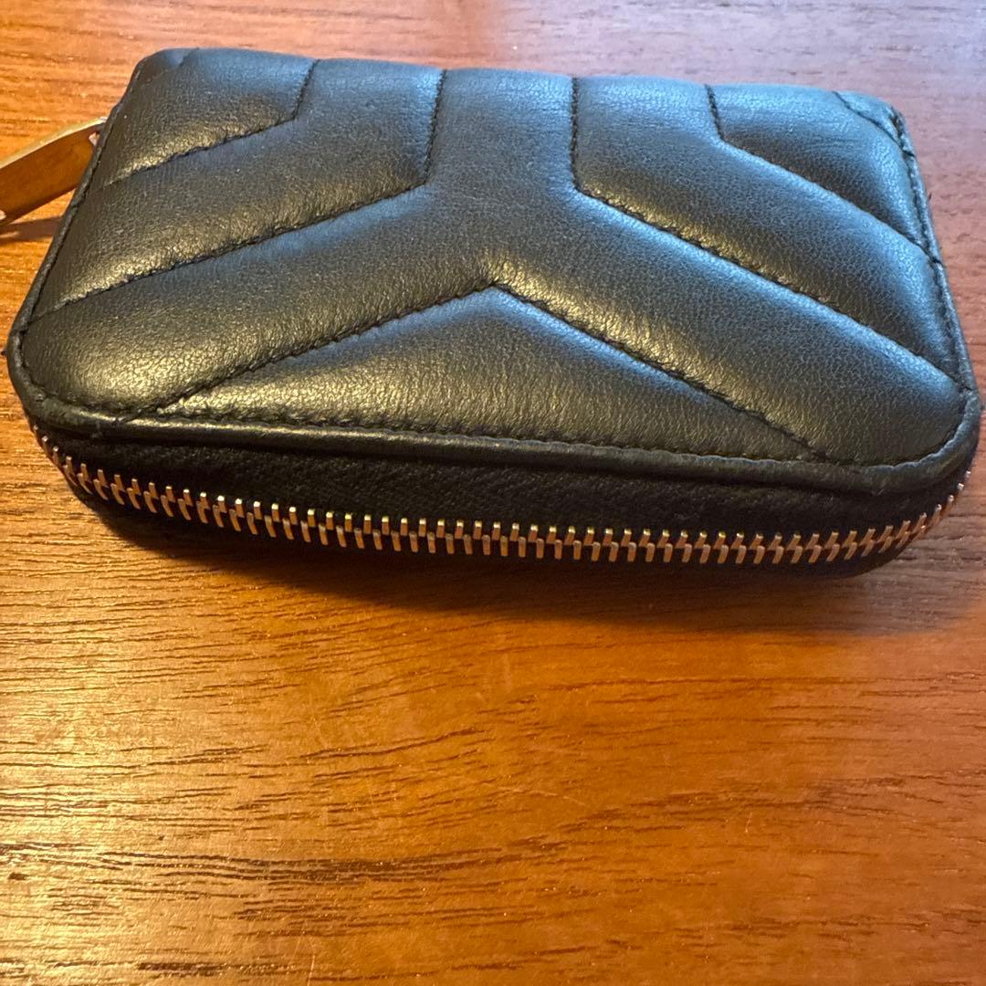 サンローラン　ルル パース　ケース　ラウンドファスナー　ブラック