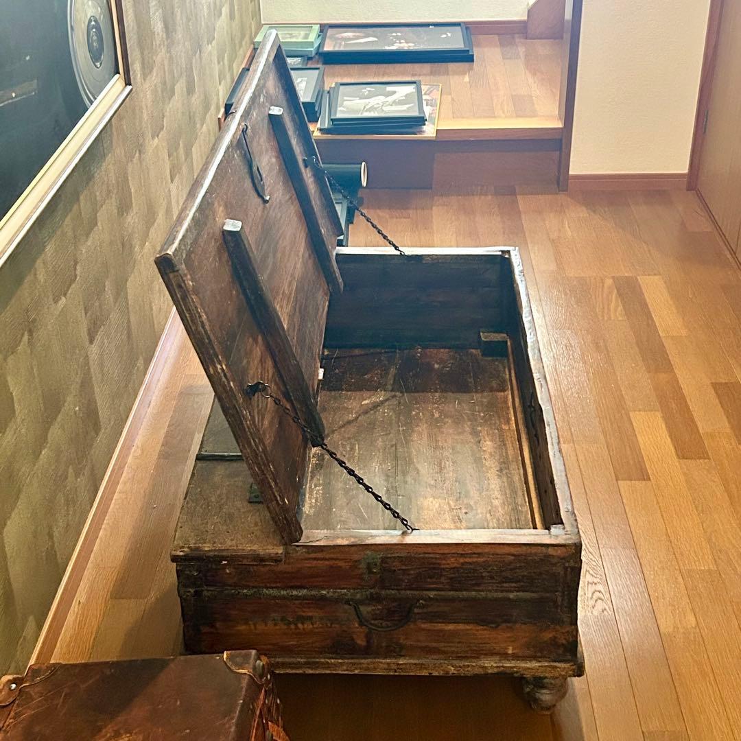 アンティーク 木製収納箱 脚付き