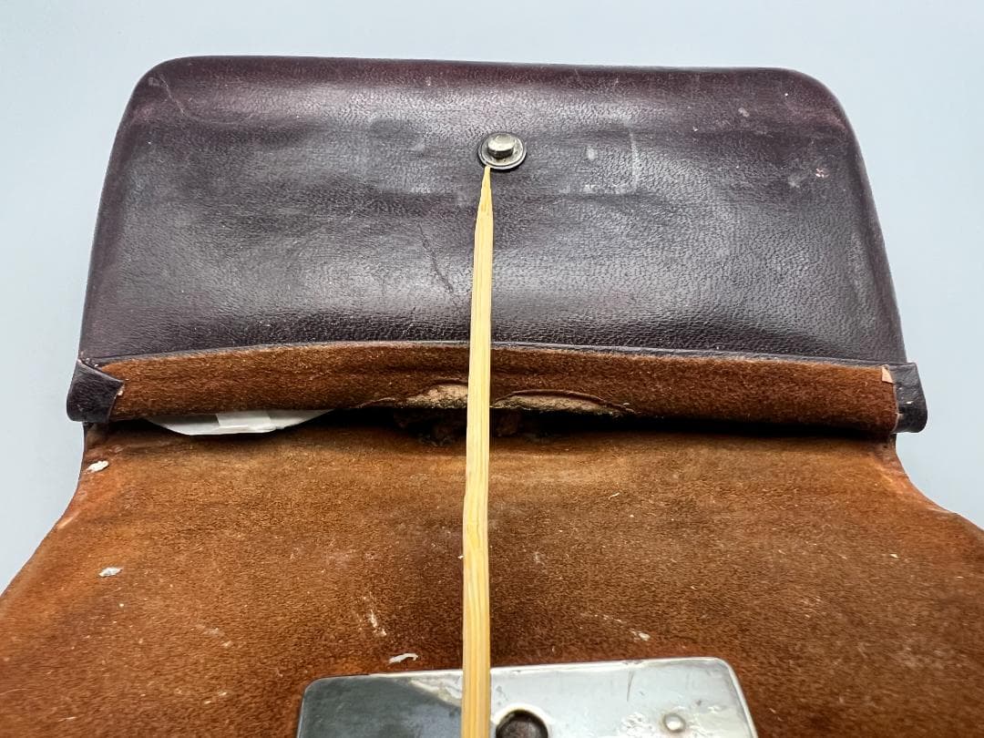 江戸明治時代　生肖図　金銀象嵌　極上骨製手彫キセル入れ　大玉根〆　銀製キセル