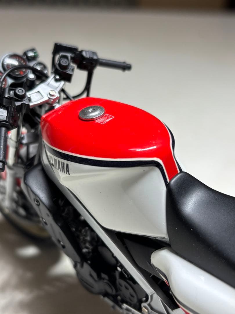 タミヤ 1/12 RZV500Rプラモデル完成品