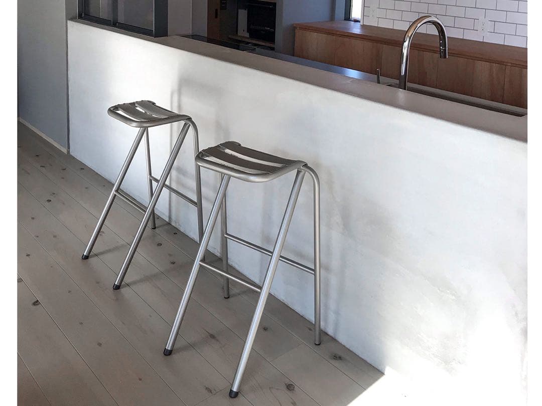 【#i_r】【江東区手渡し可】FLYMEeブラックハイスツール