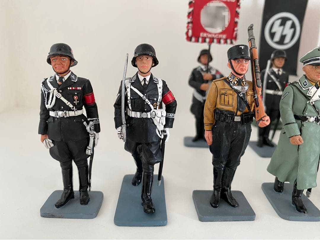 KING & COUNTRY'S メタル製フィギュアスケール1:30 17隊＋旗