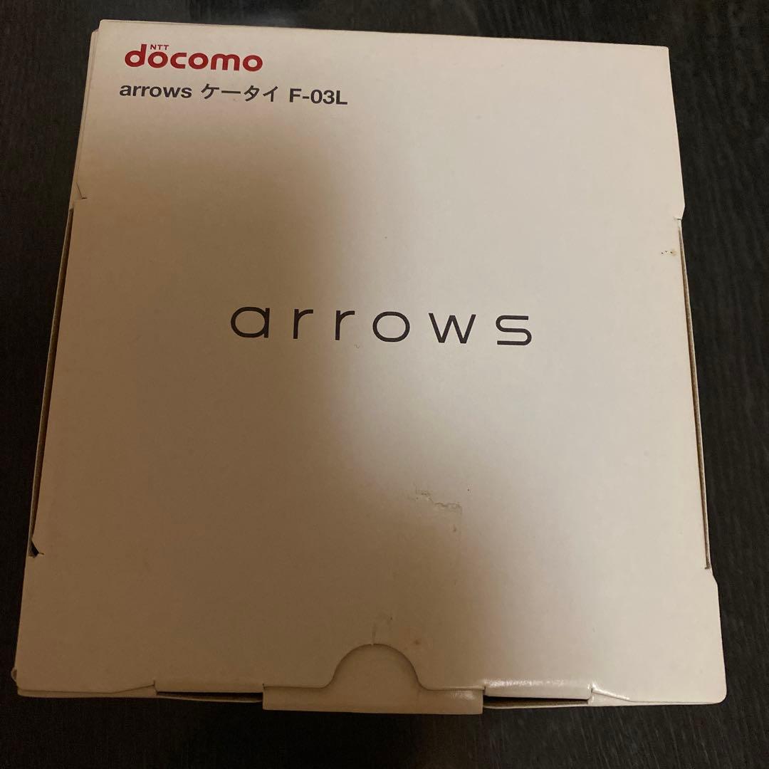 docomo arrows F-03L 赤