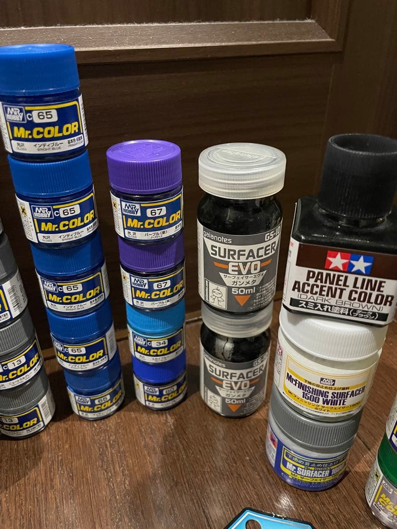V*❌様 プラモデル用品　塗料