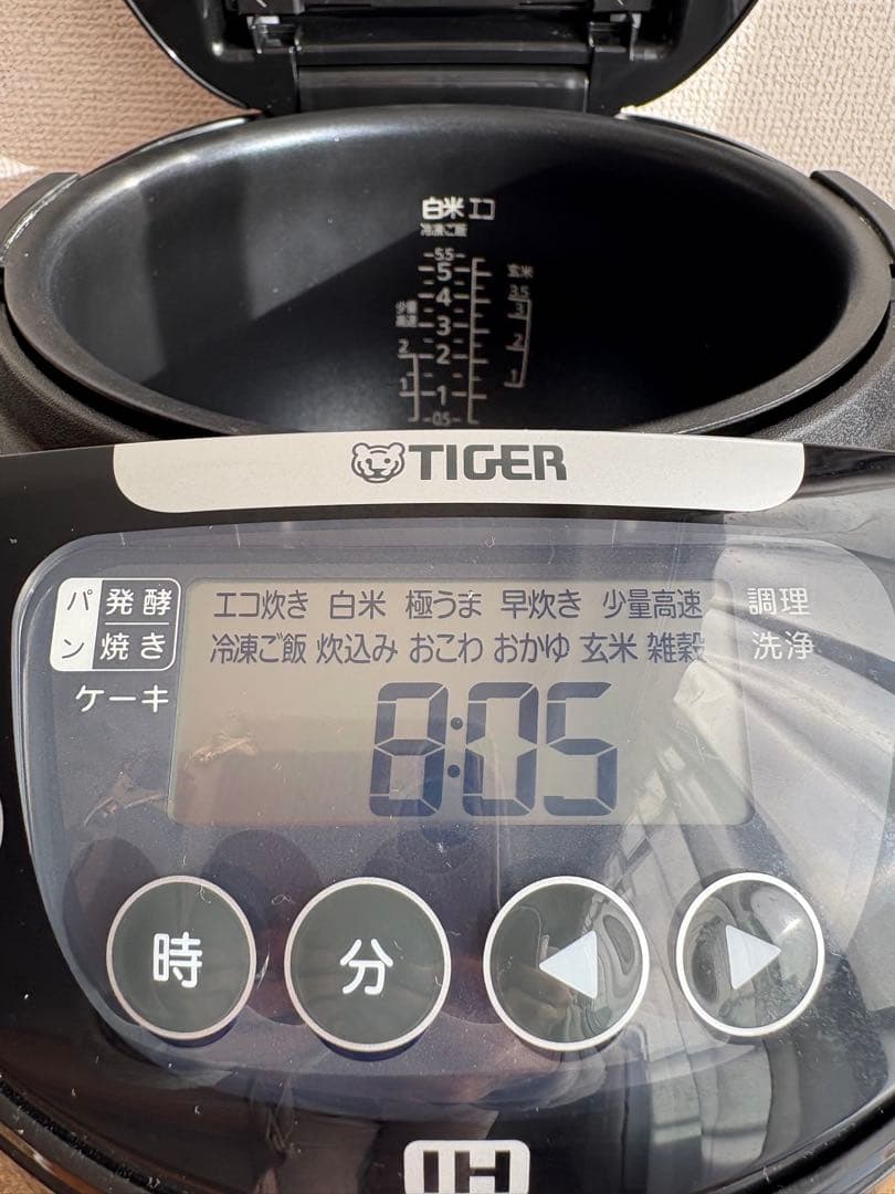 2025年製　TIGER IHジャー炊飯器〈炊きたて〉JPW-H100