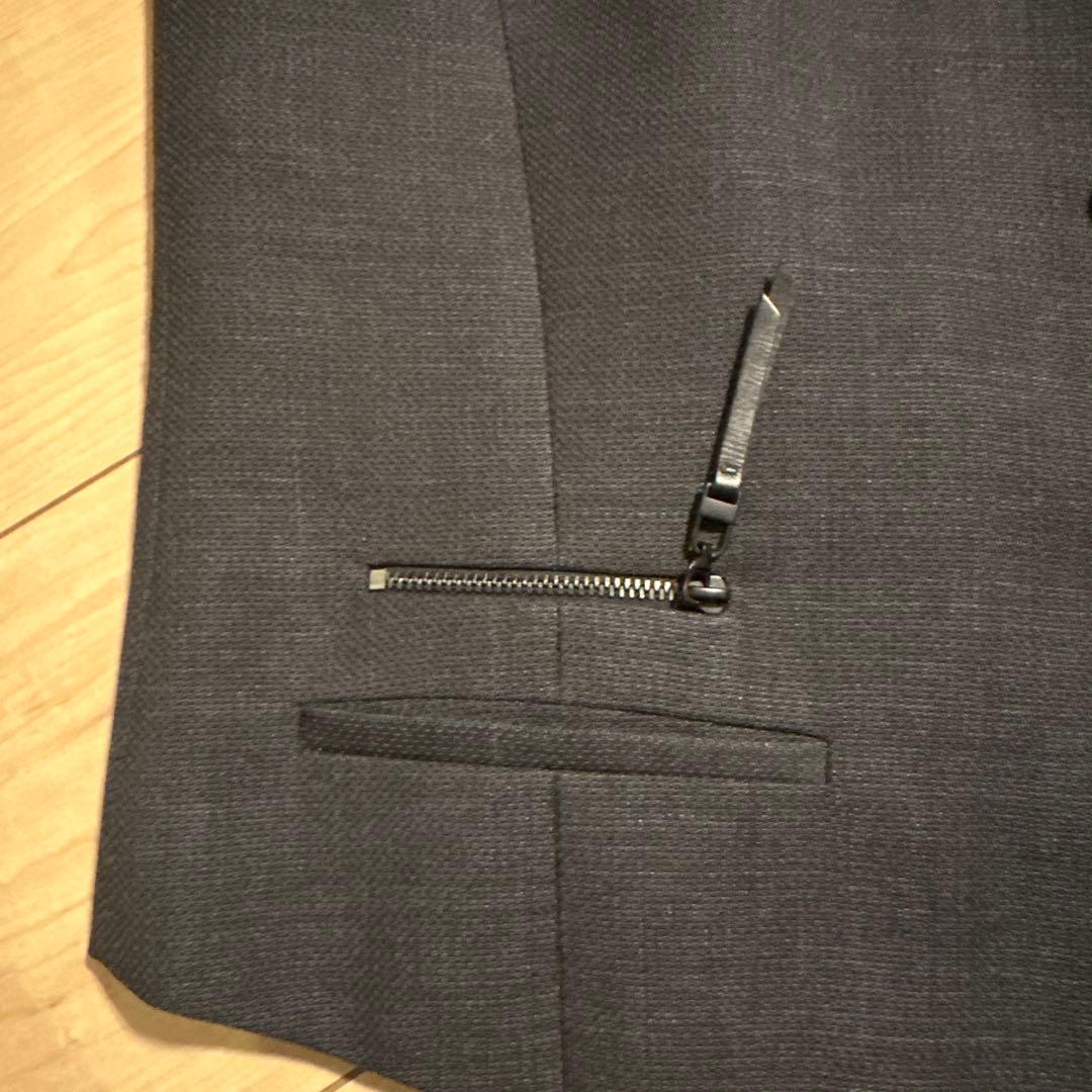 HUGO ダークグレー スーツベスト　サイズ48 BOSS