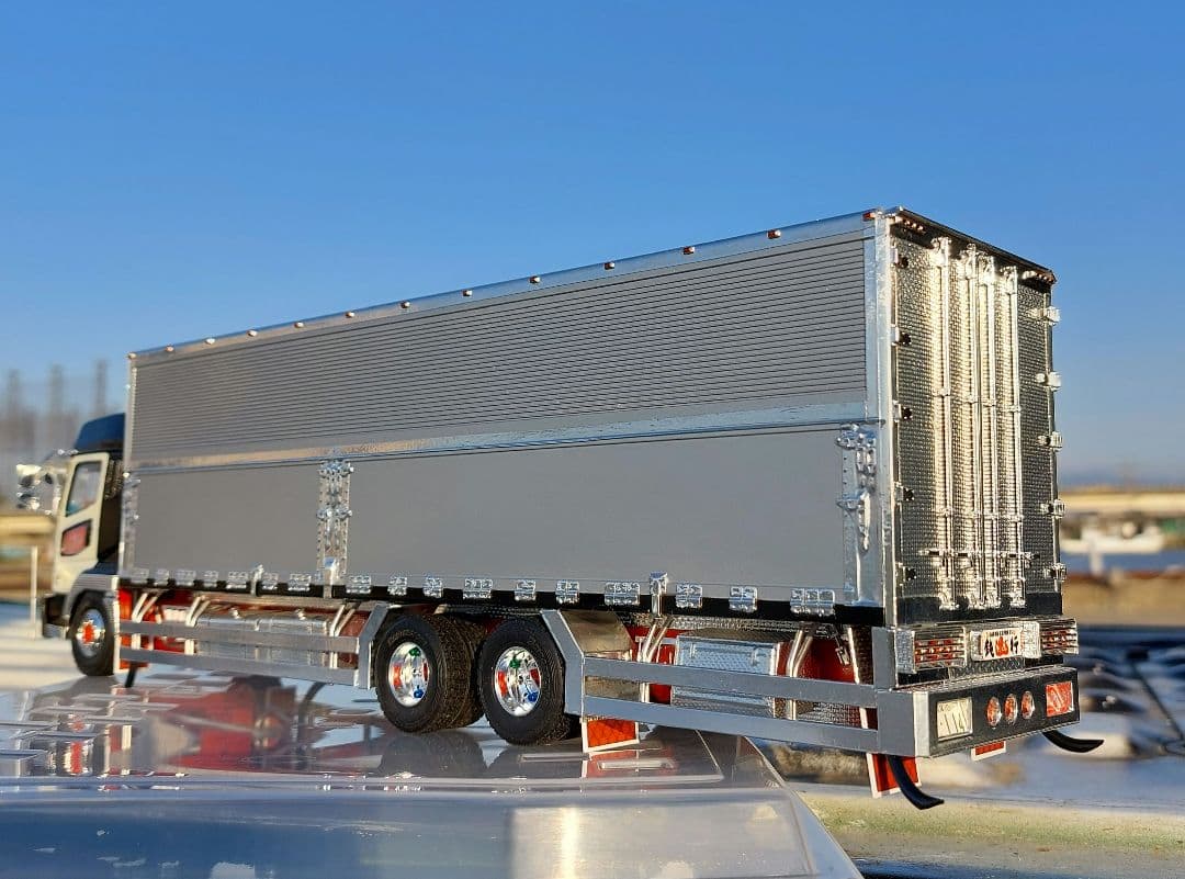 デコトラプラモデル アオシマ 1/32 スーパーグレート ウィング 造りボディ