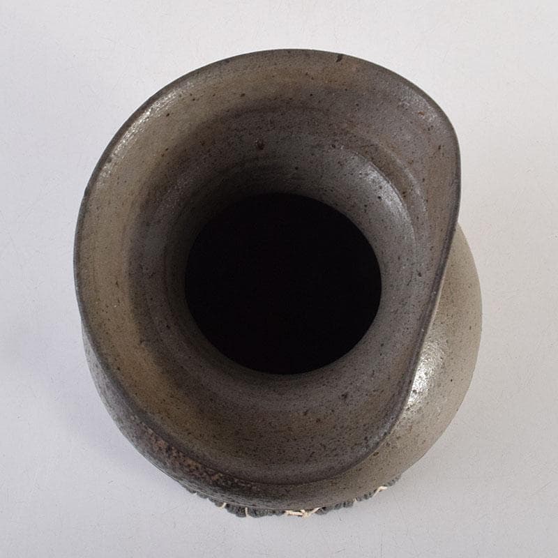 珠洲焼　有孔広口小壷　台座付　合わせ箱　C　R8830H