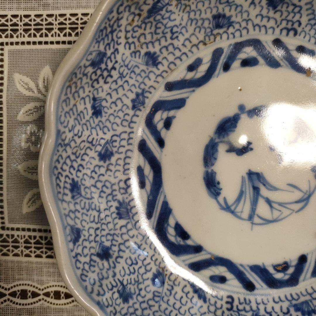 成化年製　古伊万里　染付『松竹梅紋皿』、裏面は蛸唐草紋様