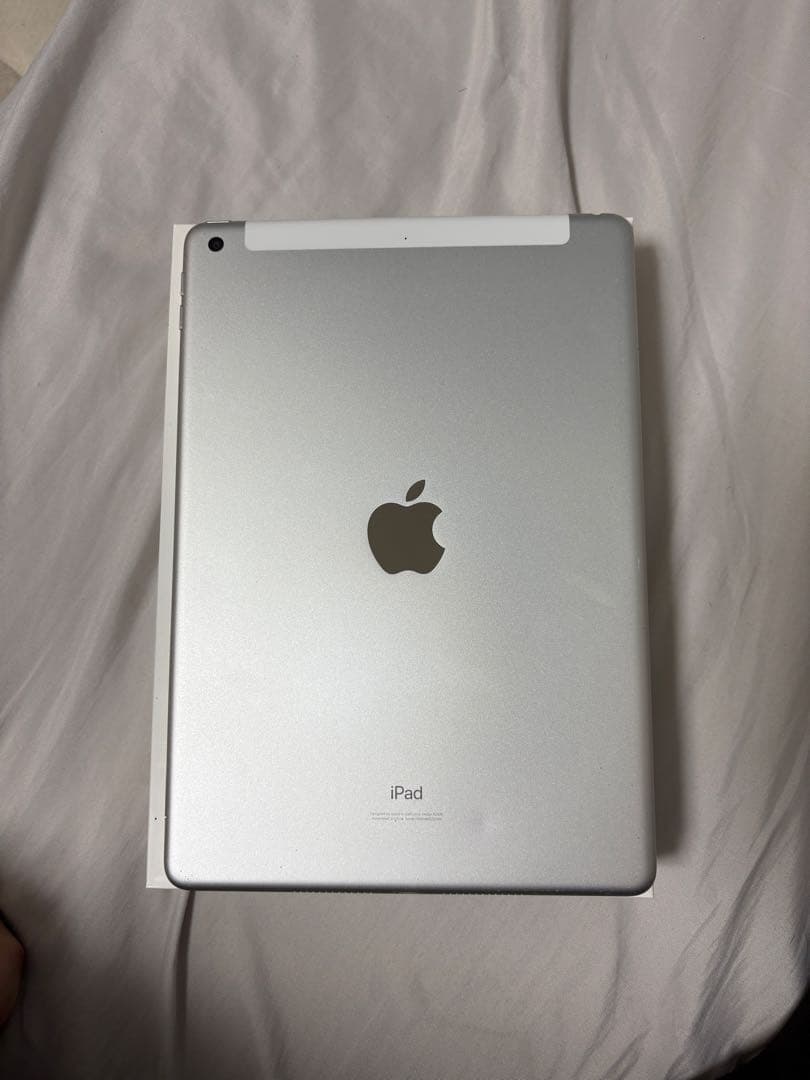 Apple iPad 第8世代 32GB simフリーバテッリ容量−94%