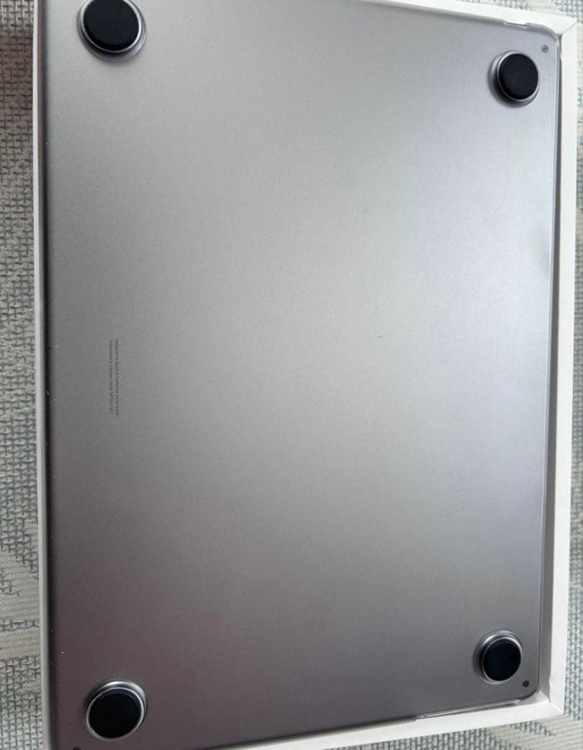 Apple MacBook M2 2022 グレー