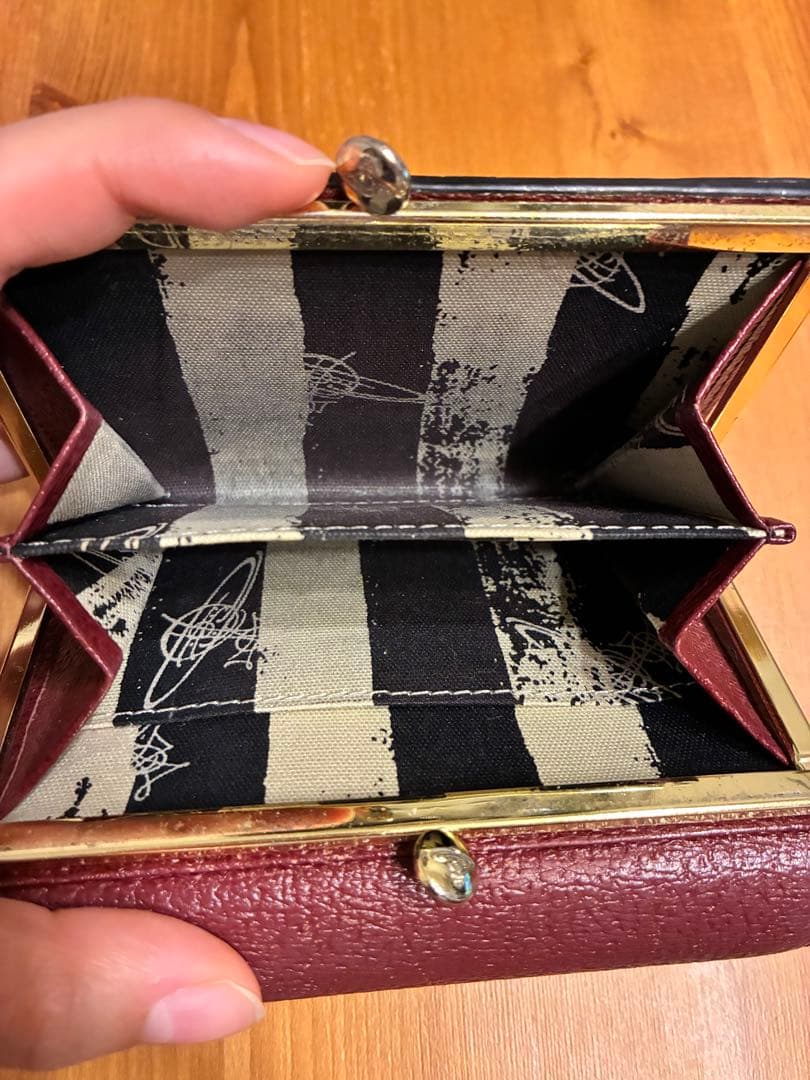 ヴィヴィアンウエストウッド 三つ折り財布 がま口 ワインレッド ボルドー