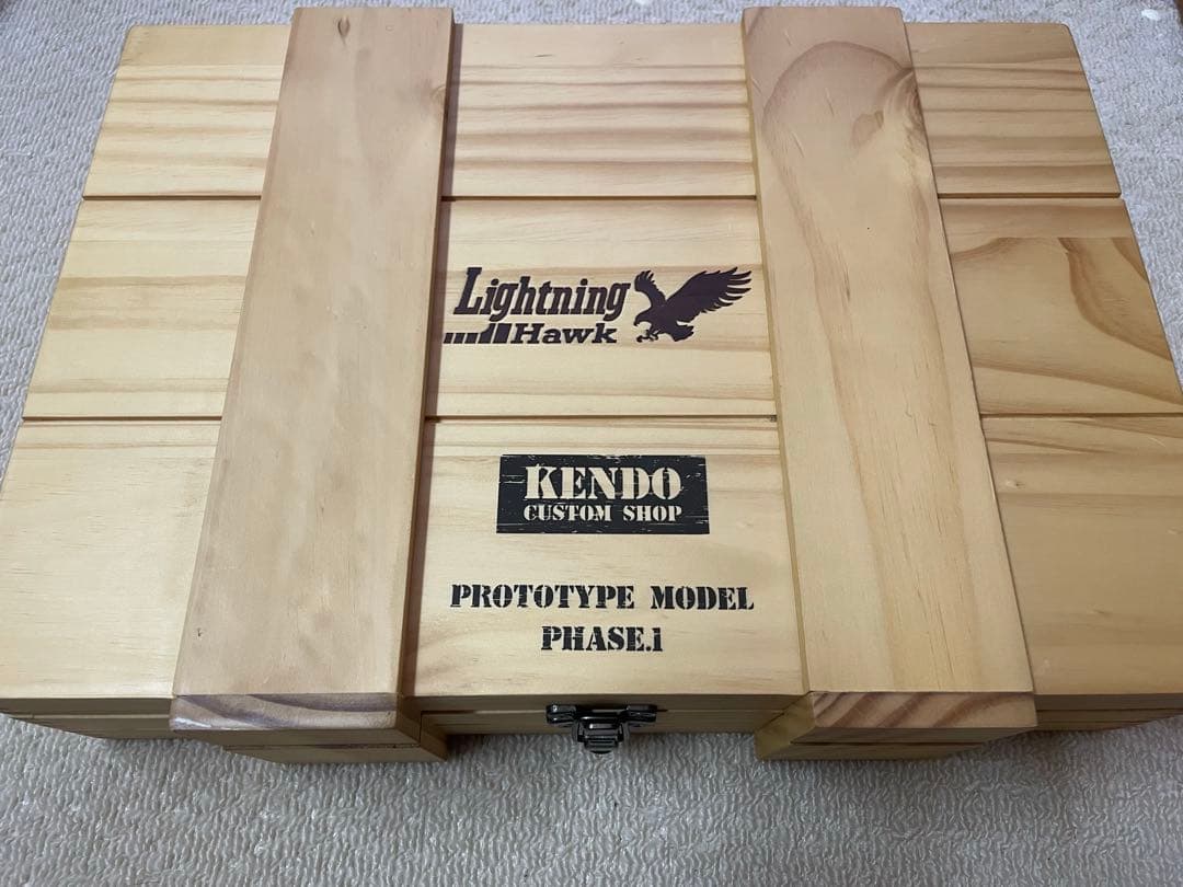 ライトニングホーク lightning hawk