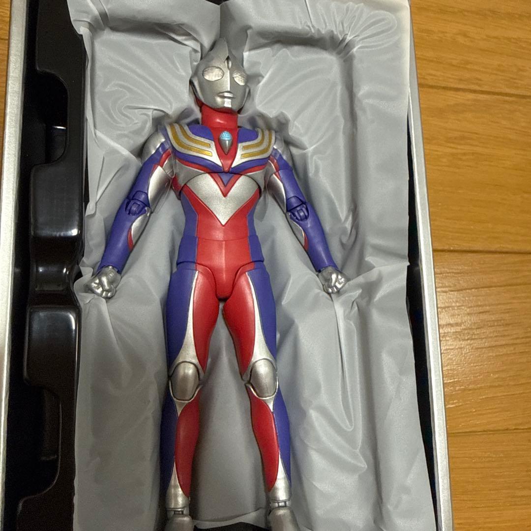 S.H.Figuarts (真骨彫製法) ウルトラマンティガ　イーヴィルティガ