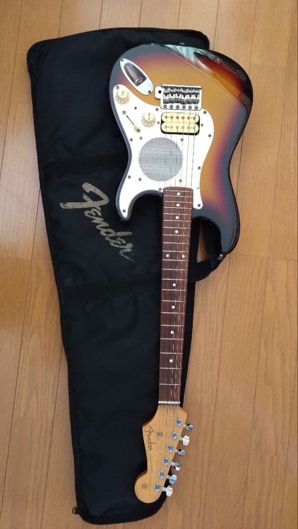 Fender ストラトキャスター サンバースト　ミニギターアンプ内蔵