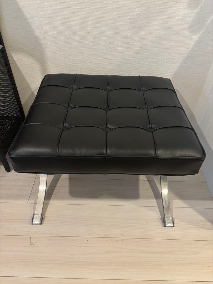 ミースファンデルローエバルセロナスツールチェアKnoll / ノル　リプロ