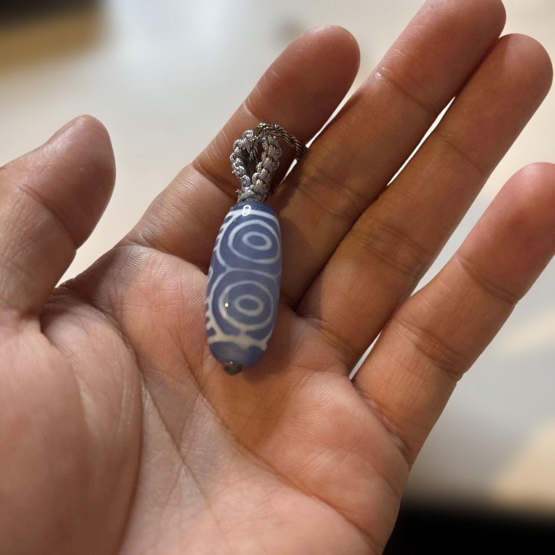 青のシリーズきたよ！老玉髄龍眼天珠様！頭にズーンとくる！