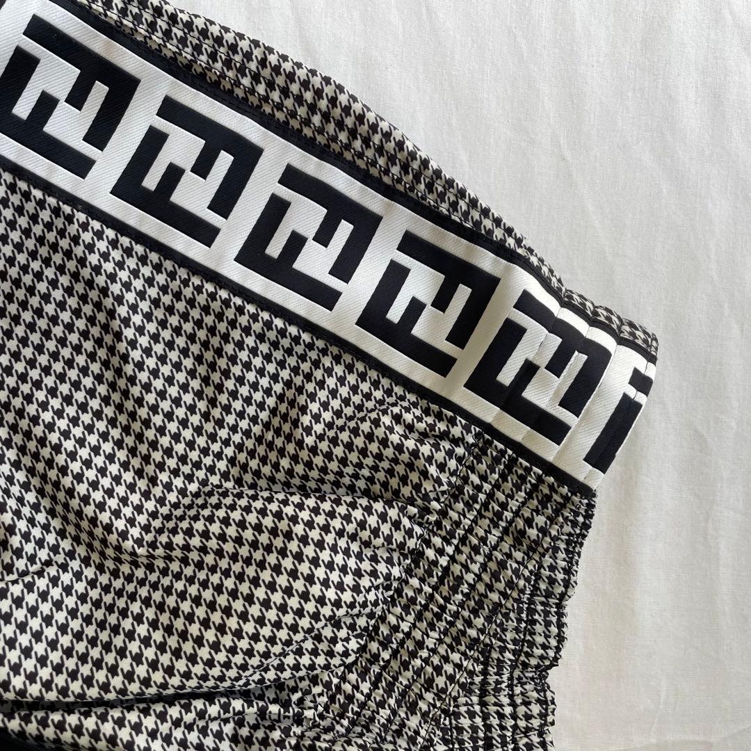 新品 FENDI スイムショーツ 千鳥格子 サイドロゴ ショートパンツ