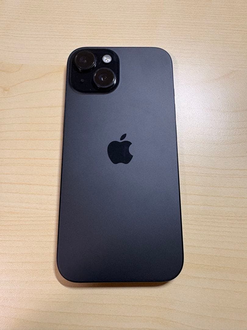 iPhone 15 128GB ブラック 本体 SIMフリー　フィルム/ケース付