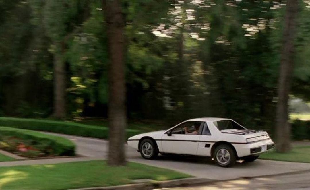 ホットウィール '84 ポンティアック フィエロ フェリスはある朝突然に