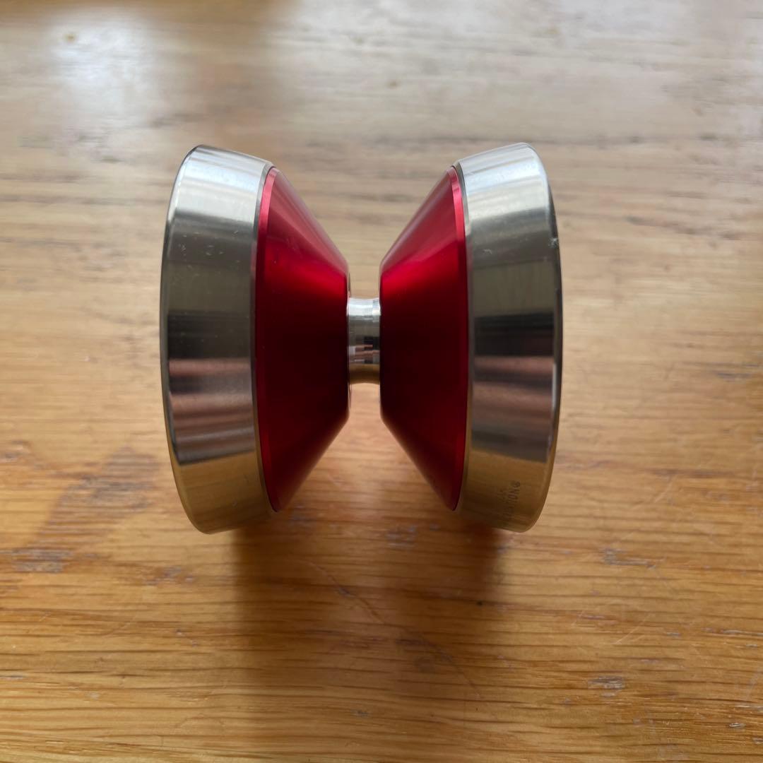 ヨーヨー　ベイ　レッド