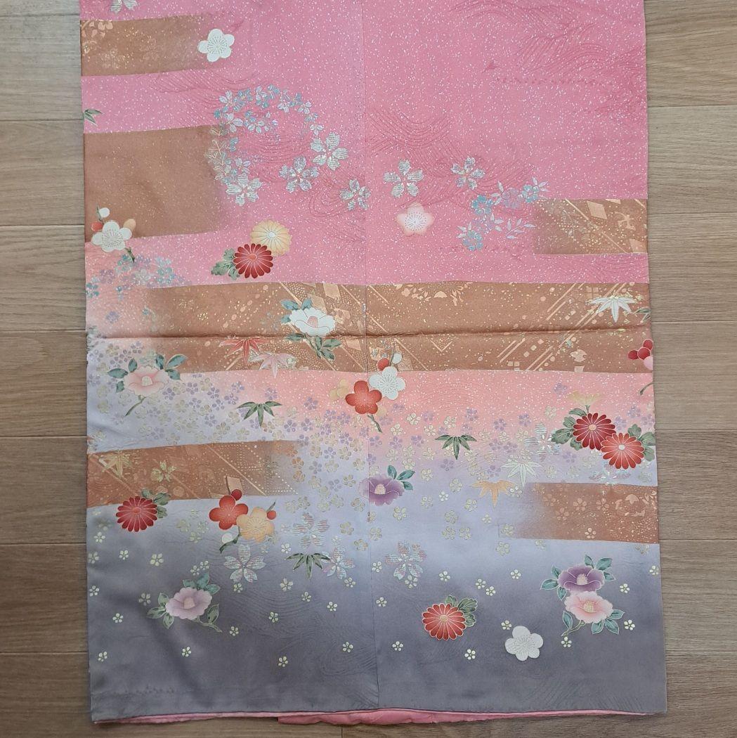 正絹振袖セット ピンク地の古典的な金彩模様と十二単風の重ね仕立 成人式に最適