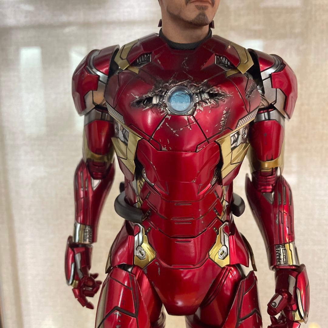 HOT TOYS ホットトイズ　マーク46 アイアンマン　シビルウォー