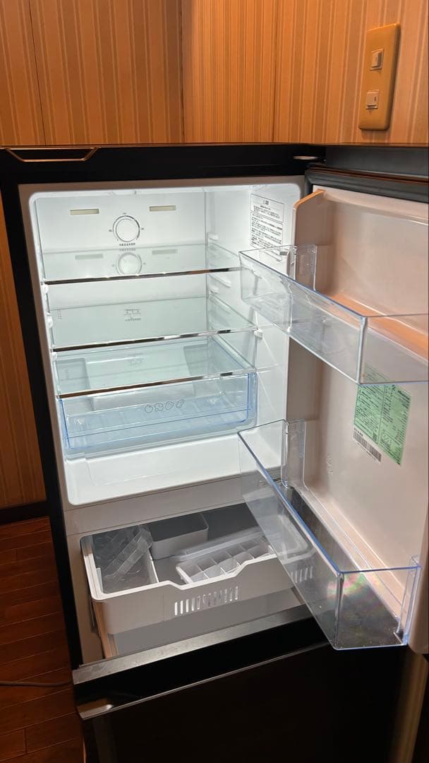 【送料込・美品】2023年製 Hisense冷蔵庫｜引越し早期売却・値段相談可