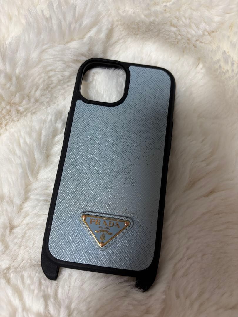 値下げPRADA サフィアーノトライアングル スマホショルダー iPhone15
