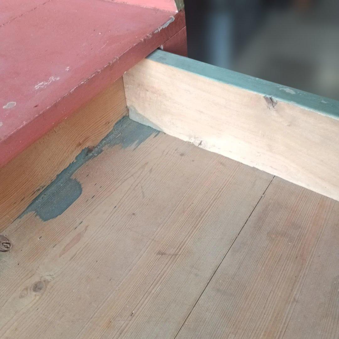 4437）アンティーク　ライティングデスク・サイドテーブル　小鳥草花ペイント