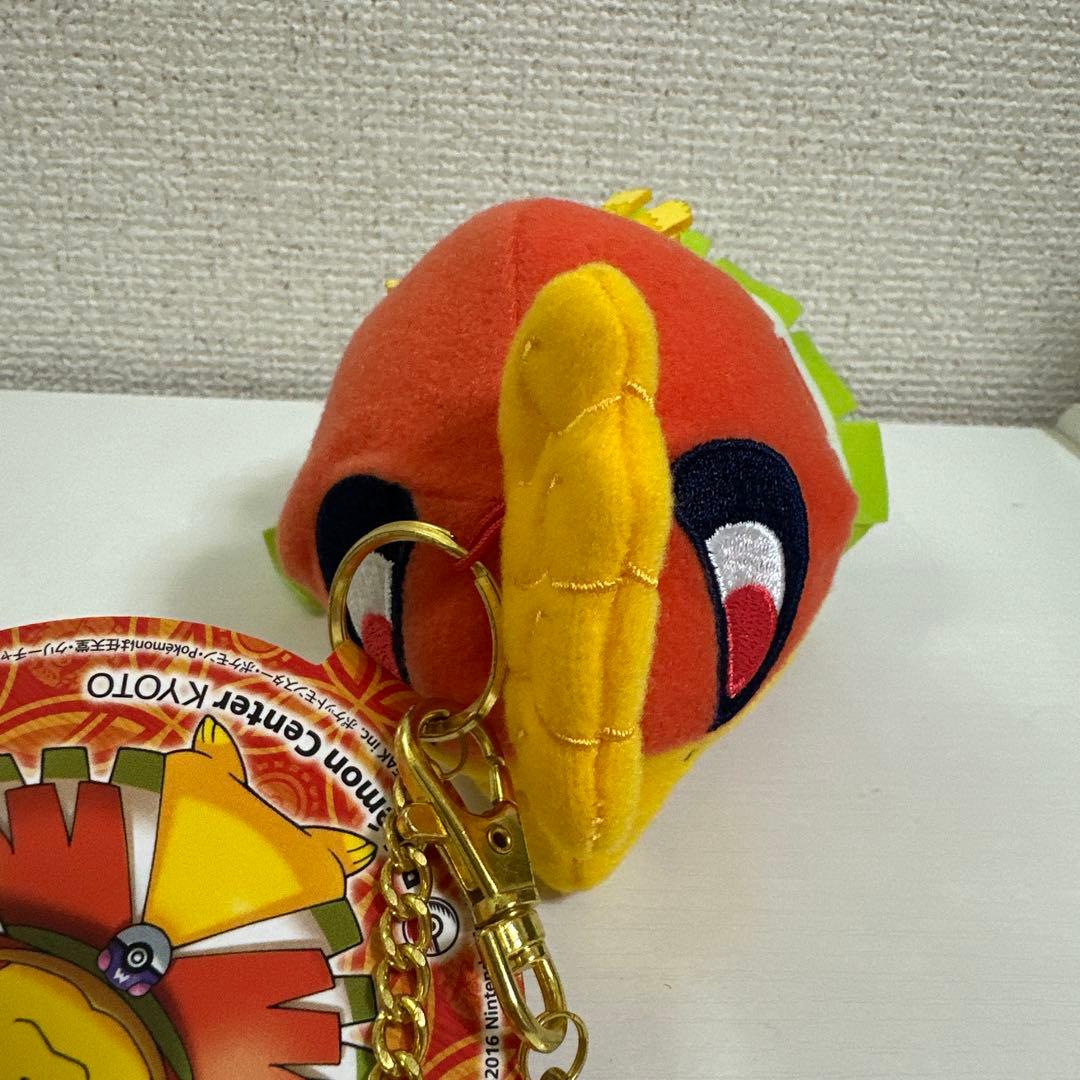 【タグ付】ポケモンセンター ホウオウ ポンチョを着たピカチュウ キーホルダー