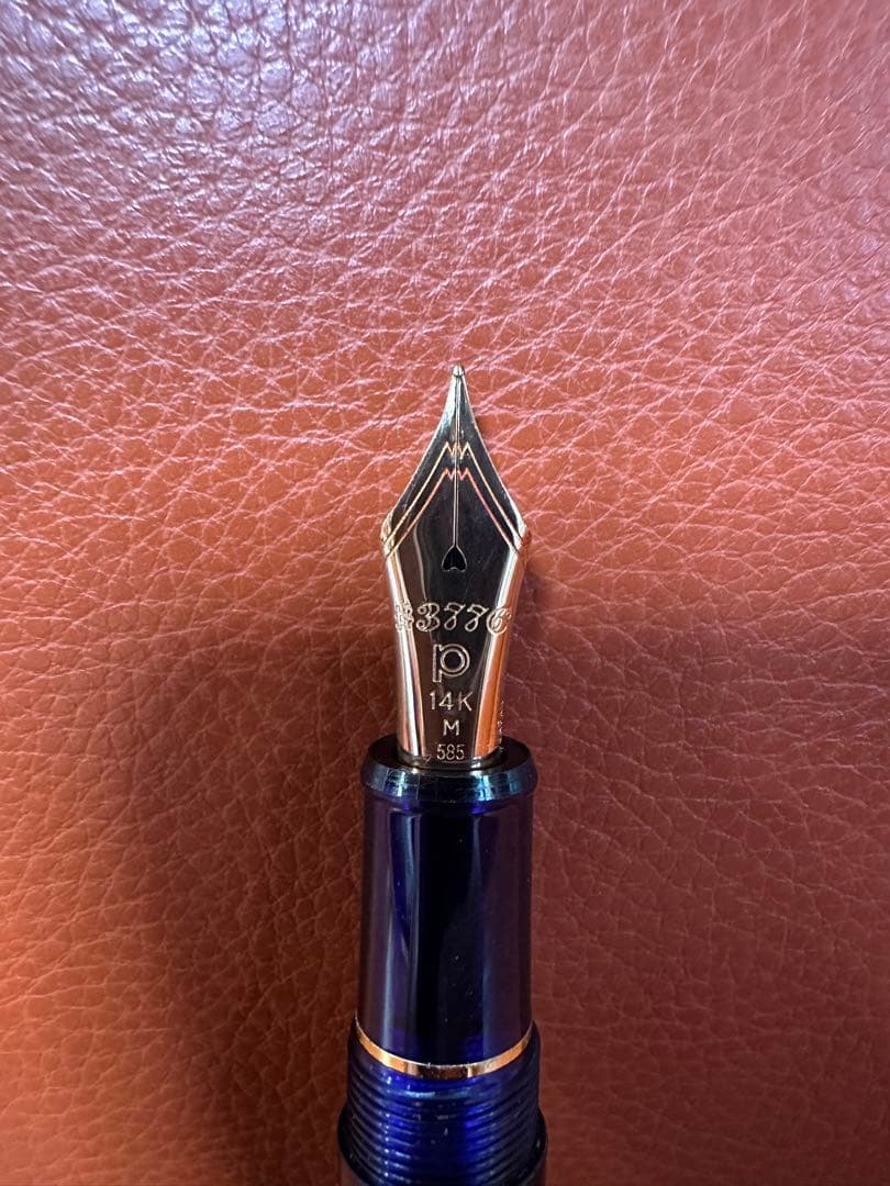 使用品　PLATINUM プラチナ 万年筆 青 金メッキ　センチュリー3776