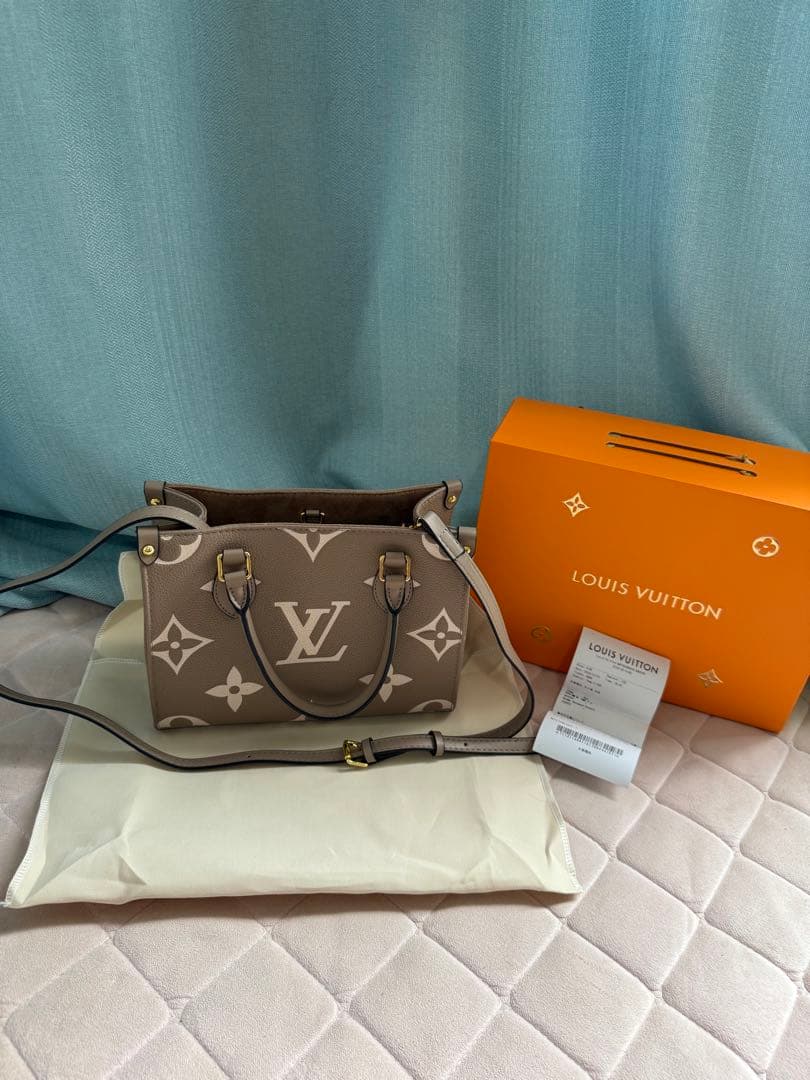 希少✨️ベージュ モノグラム ショルダーバッグ