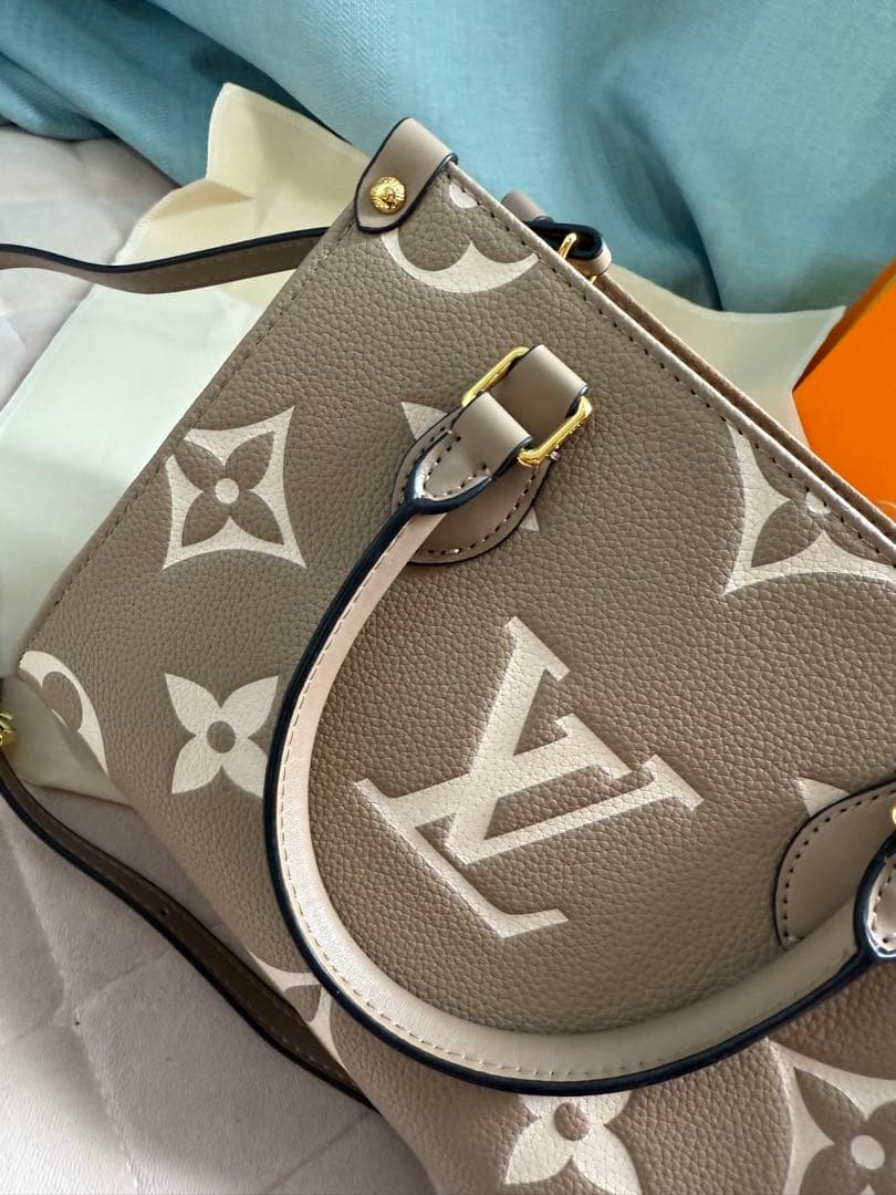 希少✨️ベージュ モノグラム ショルダーバッグ
