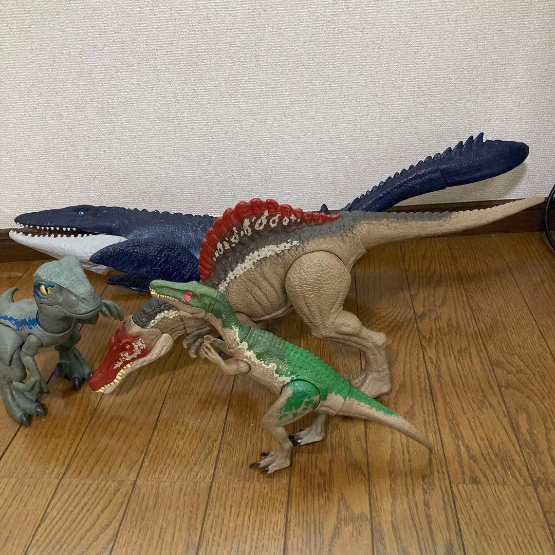 マテル ジュラシック・ワールド 恐竜模型　4体セット