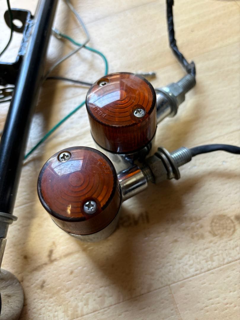 w650 ウインカー ステー　ポッシュ　ウインカー