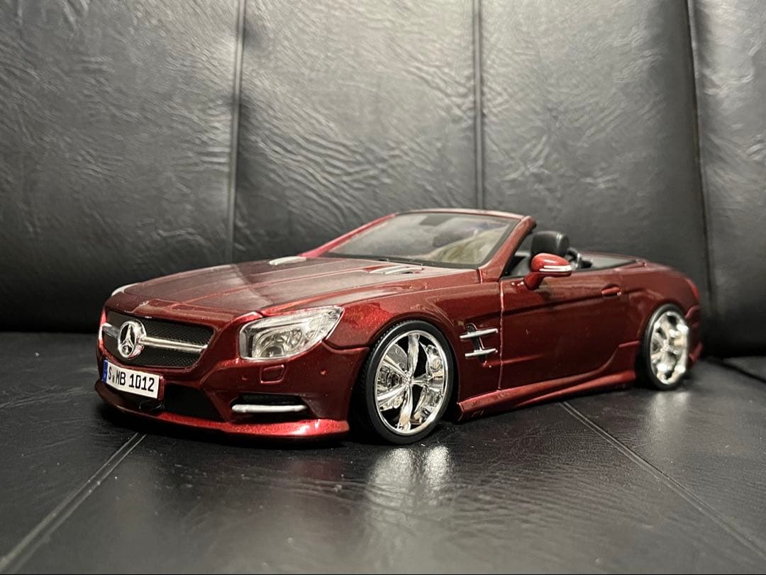 メルセデスベンツ　SLクラス　1/18