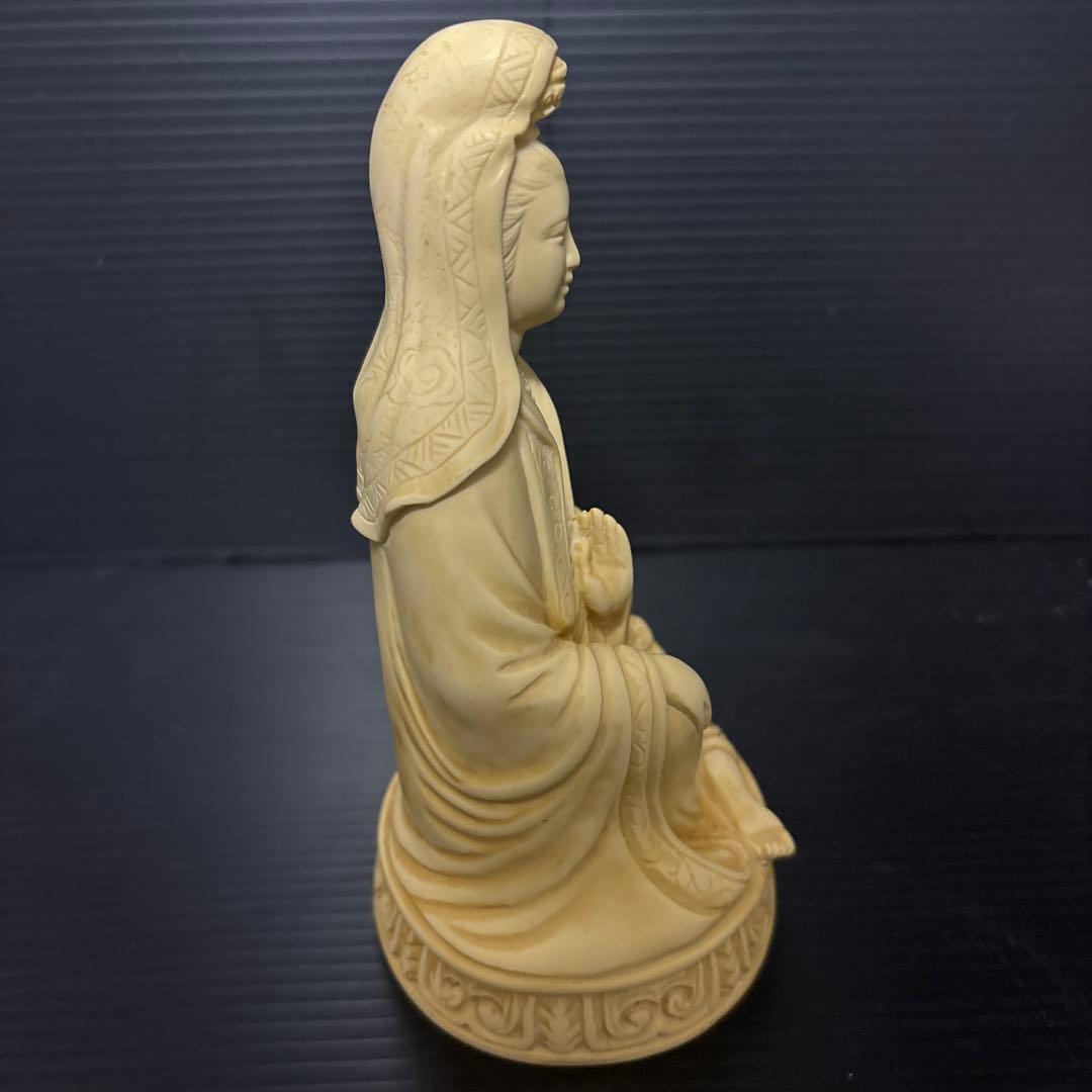 陶器製坐像 アイボリー