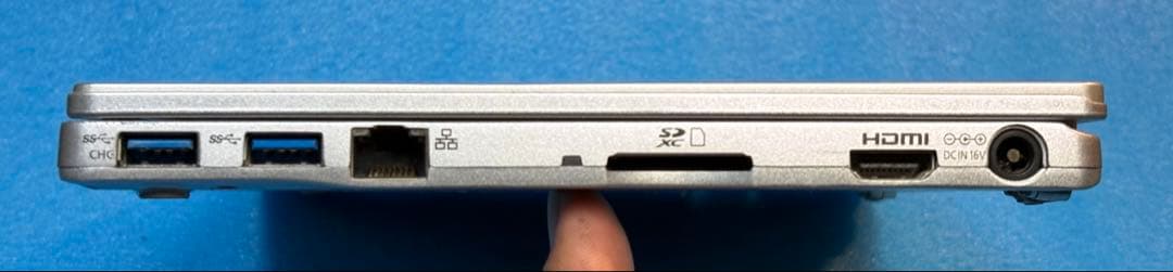 軽い✨７４７ｇ ✨レッツノートWindows11ノートパソコン