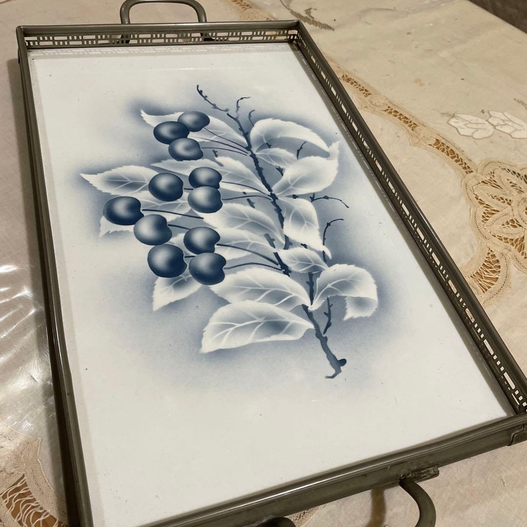 580トレーイギリス陶器のトレーさくらんぼ柄