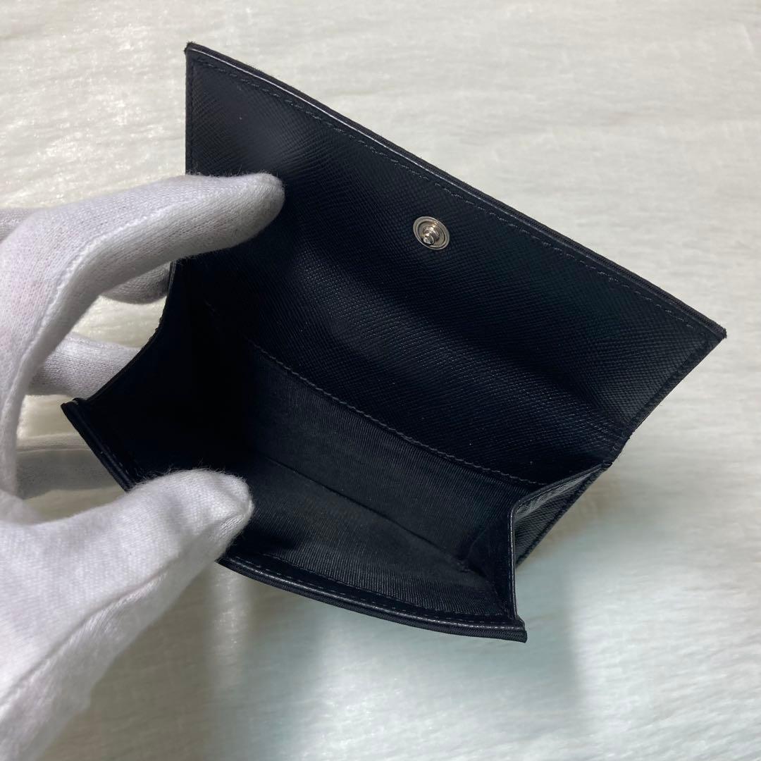 早い者勝ち　PRADA プラダ　二つ折り　レザー　ナイロン　財布　折り財布　黒
